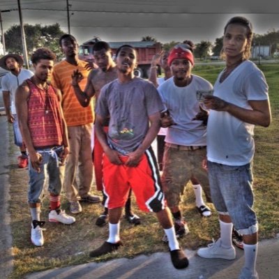 b__dope's profile picture. ....