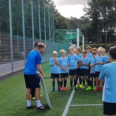 Workforce/Coach Development 🌱 | UEFA B Licence/FA Youth Award ⚽️ | AfPE Level 3 🎓 | Running 🏃🏼♂️ | Campers 🚐 | Photography 📸 | Books 📚 | UpTheYeltz |