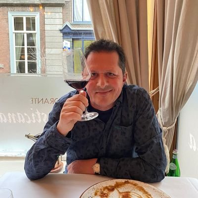 rikvdo's profile picture. 