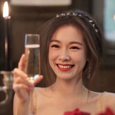 NonnyZara's profile picture. Graphic Design Born Thailand 🇹🇭