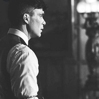 Rmo0_5's profile picture. إن حظي كدقيق فوق شوك نثروه .