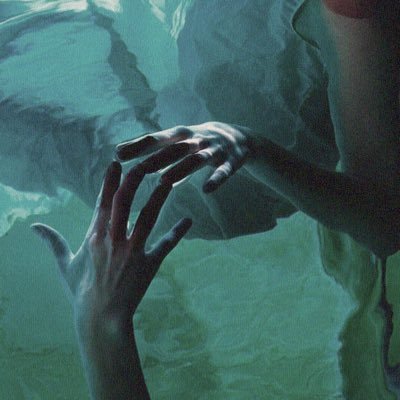 ao3hyperlight's profile picture. i write mediocre stories on the indernet