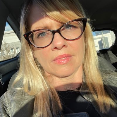 ceriannemered's profile picture. Mother, wife, lover of life