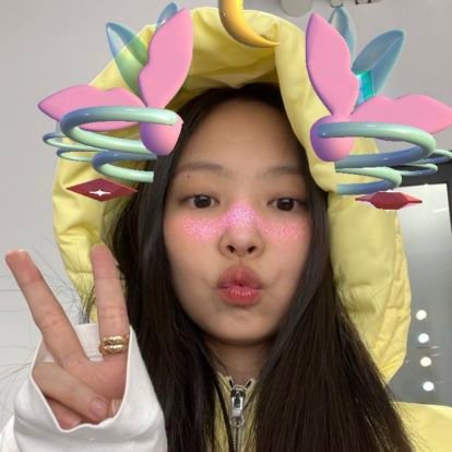 Jisooyusever Profile Picture