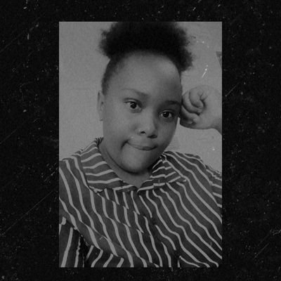 Movie fanatic🎥
Music lover 🎶❤️
Foodie🍇🥪🍟
Introverted Extrovert 🙃🙃
Hopeless romantic 😍