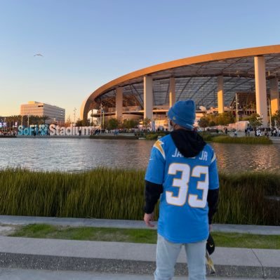SD | retired Chargers fan ⚡️| ✈️👨‍💻👨‍🔧