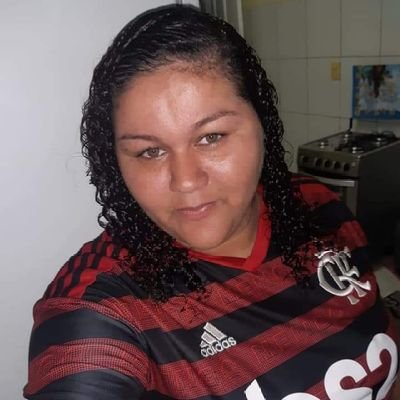 Sou bastante amigável. Gosto de pessoas boas