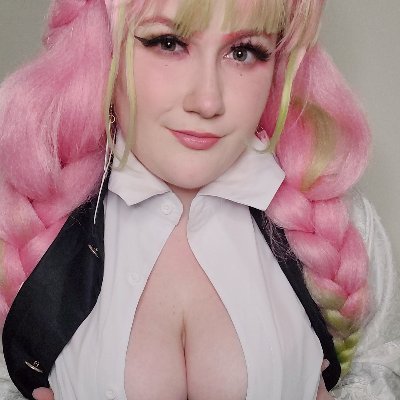PeachyBatx's profile picture. 18+ only! 26 • She/They • Bratty domme • erocosplayer • $25 min initial tribute • $150 unblock fee • Fuel to your fantasies