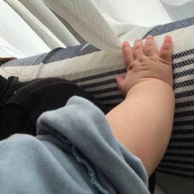 3歳boyと1歳girlのママです👶 🫶無言フォロー大歓迎💗20代後半です🥺ちいかわ好き 美容オタク 産後ダイエット中 育休中です👶フォロバ100% コスメ/ヘアケア/美容/料理/ゲーム/育児/ ※副業興味ありませんDM×