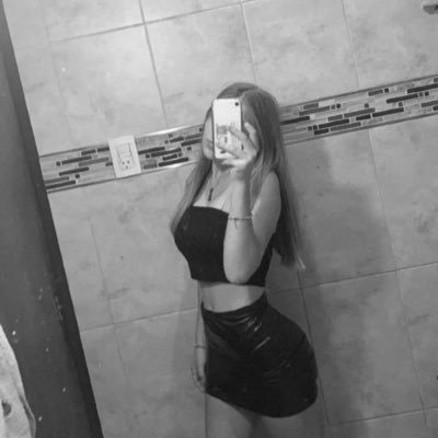 👸
