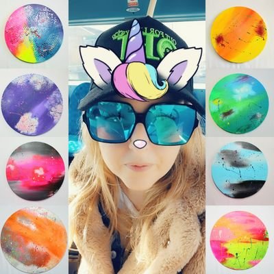 Here to shower you with my paintings 👱🏻♀️🦄💟