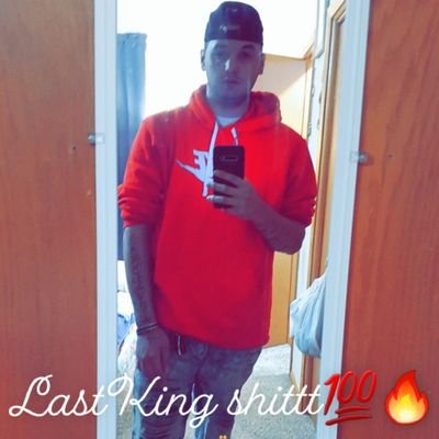 Live everyday to the fullest enjoy evryone around you & make as many memories with the people you love/or fight with becuz you never know when its the last day❤