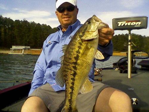 C_B_FISHING's profile picture. 