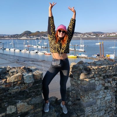 I chose the ginger life 🔥 Wearer of hats 🎩 Wanderer 🥾 Friends not food 🌱 Digital PR Director 👩💻