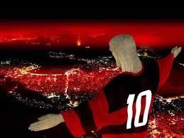 13 anos,adoro o flaaa,viciado em PC,amo basquete ...