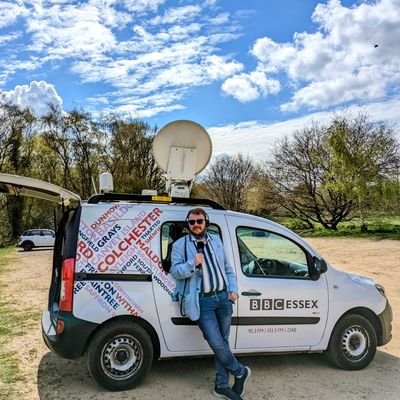 Do radio things for @BBCSuffolk.
Ex @BBCEssex
Broadcast journalist, reporter, producer, newsreader.
Suffolk boy & proud.
Uni of Essex graduate.
Runs on coffee.