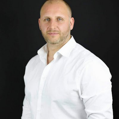 Director CME Foreign Exchange. ~25 years now in the City predominantly as an FX Trader. Big ruby fan and now youth coach. FXPA & ACI association board member.