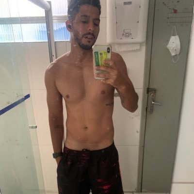 só estou aqui para observar a vidas dos outros 🤷🏽♀️