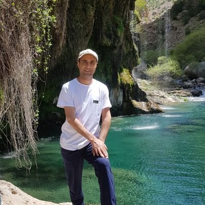 آریایی_اصلاح طلب_
دانش اموخته علوم سیاسی_ مدیریت -حسابداری