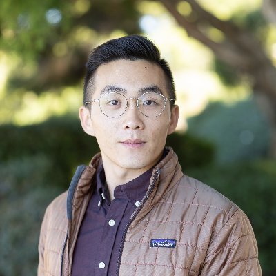 Full stack developer and an avid boulderer. Environmental engineer turned software engineer