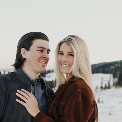 tanaisawesomee's profile picture. literally wut.