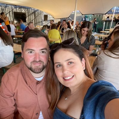 chloe_howes's profile picture. Paediatric Nurse 💙 Instagram; chloehowes1✌️