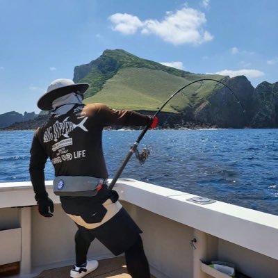 狙った魚が釣れた時に見える景色が好きな男。マグロ、GT、ヒラマサのキャスティングからキンメ、アブラボウズの深海ジギングまで、幅広くルアーで狙うオフショアアングラーです。