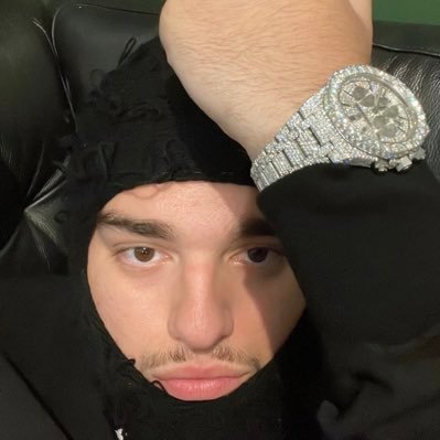 | 17 | Streamer |