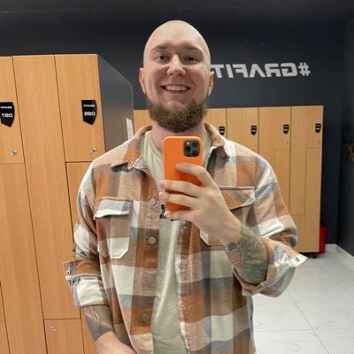 MaksymZhurbenko's profile picture. digital nomad