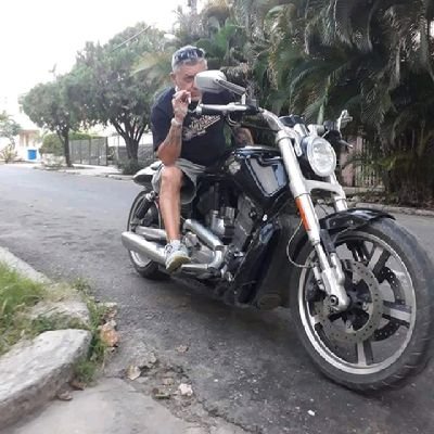 mi nueva cuenta y la primera vez que hago esta cuenta B-) B-) B-) Puedo hacer modificaciones de Harley no iguales a las otras quieres probar??  :-P :-P :-P