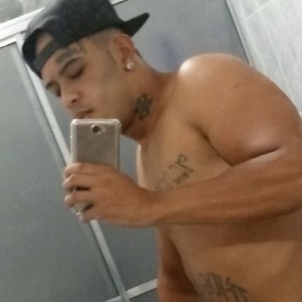 Olar sejam bem vindos me chamo andy homen forte bonito simpatico total disponibiidade só chamar !!!