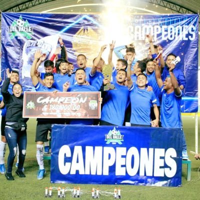 Equipo de fútbol varonil y femenil, único y con originalidad. 
Por que como BLUE… NINGUNO! 💙