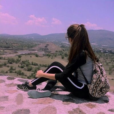 AyeshaFurrukh09's profile picture. 