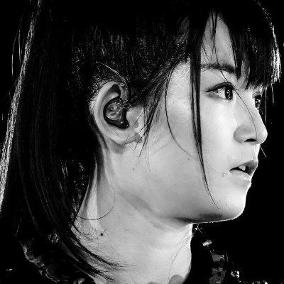 @BABYMETAL_JAPAN THE ONE. 父兄. 'We are going back to Japan, but remember we are always on your side'. 中元すず香さんと中元日芽香さん (神). ◢46. SPA/ENG okay. 日本語は少しできます！