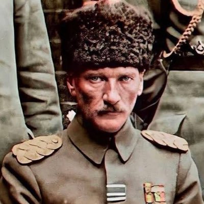 sen_benmiyim's profile picture. Sadece bir Fenerbahçe sevdalısı, ne eksik ne fazlası. #HudutNamustur