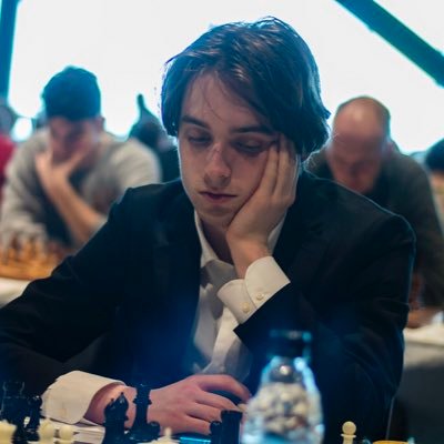 To4stE's profile picture. Eric  Uni student and aspiring chess player