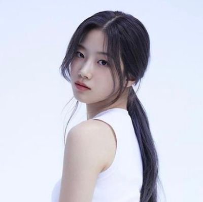 yentisum's profile picture. 