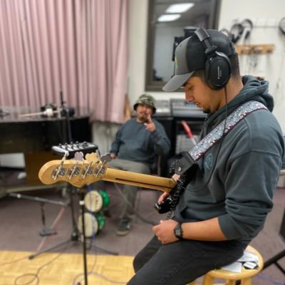 Shmigo_'s profile picture. unforgettable & irreplaceable