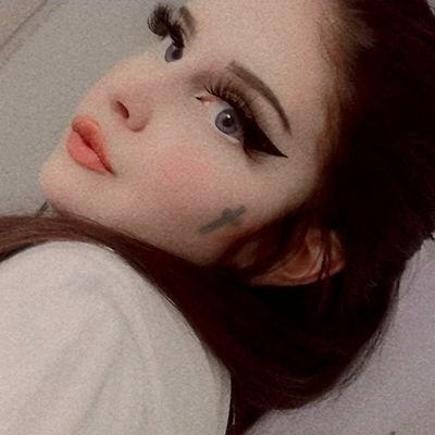 mrswrongname's profile picture. rsn: mrswrongname |
playing runescape all the time, still don't know how to play the game tho