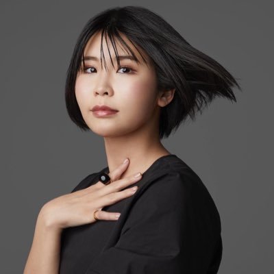 デパコス分析×パーソナルカラーを踏まえたコスメ選びが大得意です。▶︎2冊目の著書「似合わせ力を磨く100のレッスン」発売中!https://t.co/VScJOnABV4
