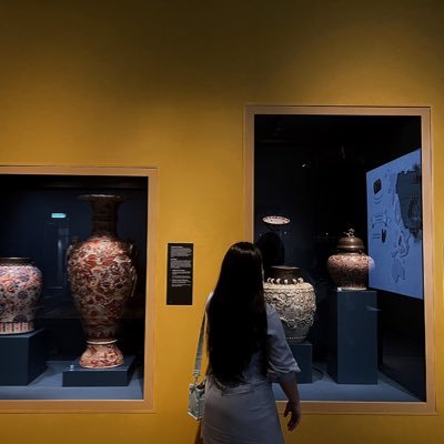 nadirahrahman_'s profile picture. Random thoughts. Random tweets.