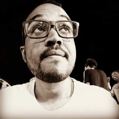 Rubro Negro 🔴⚫. Aqui você só vai encontrar comentários sobre futebol, NBA, CS, política e alguns aleatórios. ⚽️ @ECVitoria, @ChelseaFC e 🏀 @okcthunder