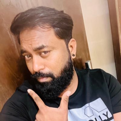 Dreamer/I don't like myself without a beard🕵️♂️
ரெளத்திரம் பழகு
#தமிழன்