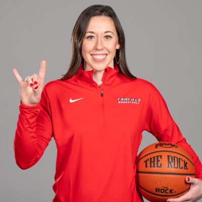 Fairfield Women’s Basketball Head Coach. Dog Mom. Taco Enthusiast. Come as you are! #BeTheLight