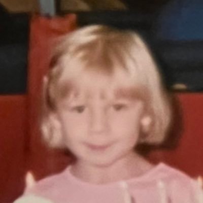 MeghanShipley3's profile picture. i’m funny according to a select group of people