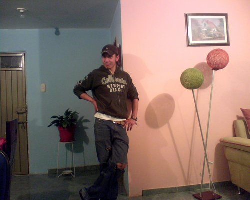 arturo_dtn's profile picture. Soltero 31 años  delgado 60 kilos 1.75   y vivo  en sogamoso Colombia me gusta la rumba la música electrónica  y rock 80s 90s.una persona segura de s gay.