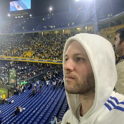 julio_cesar's profile picture. Prod. Leader. Crafted journeys (ank, Globant), built 🎮 (Disney, DeNA, Etermax), and Argentina's first insurtech (iúnigo). Batman, Borges, Boca.