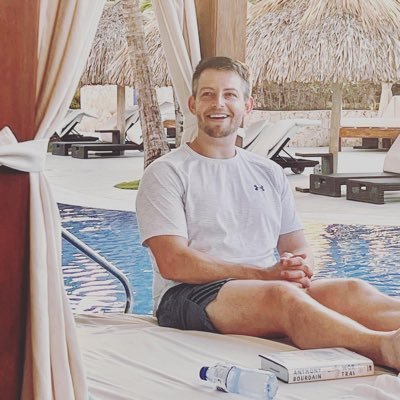 DoctorDragrace's profile picture. Excuse me, I’d like to share the stories of lord and savior Taylor Swift. snowboarder, dog Dad, OBGyn resident, TNx0, 🇺🇸 🏳️‍🌈