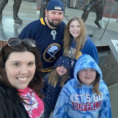 🇺🇸Father of 3 beautiful girls, Husband, machinist, Christian & Huge Buffalo Bills fan / Season ticket holder!!! Sabres fan!🇺🇸 #BillsMafia