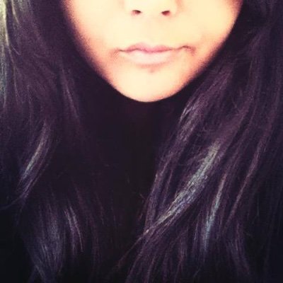 Meloune_'s profile picture. parfois j’passe des têtes dans l’coin